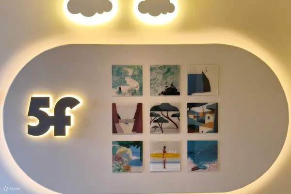 Tampilan Lingkungan Area Publik Charming Stays